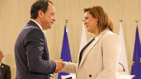 Νίκος Χριστοδουλίδης Αθηνά Μιχαηλίδου