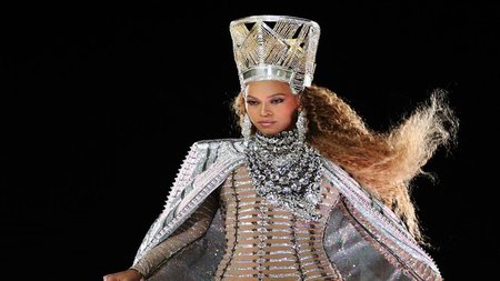 Beyonce-Coachella-2018-Style-Rave-3-e1524495675748