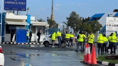 MixCollage-12-Feb-2024-08-02-AM-2704