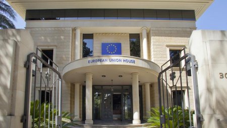 MixCollage-06-May-2025-08-39-AM-224