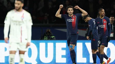 glts3wlbuaaxmu-_235558