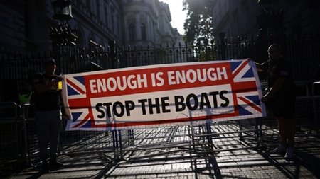 Far-right-anti-immigration-riots