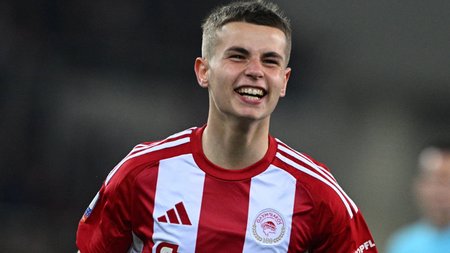 christos-mouzakitis-o-18chronos-einai-nteforme