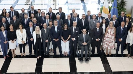 διπλωμάτες