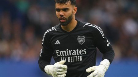 david-raya-arsenal-2023-24-1695028421-116879[1]