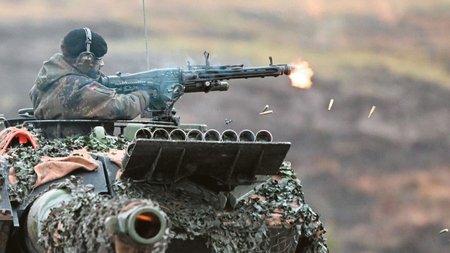 ergostasio_leopard_ellada_xr