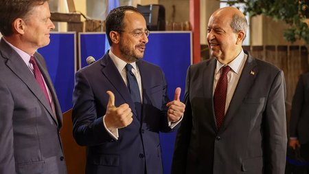 xristodoulidis-tatar-stiouart