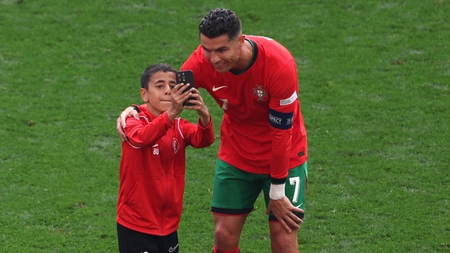 cristiano_ronaldo_selfie