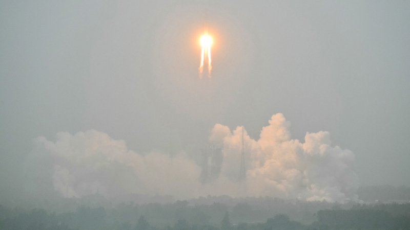 03china-moon-03-lpft-superJumbo