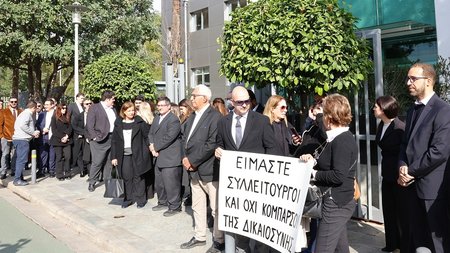 ΔΙΚΗΓΟΡΟΙ ΔΙΑΜΑΡΤΥΡΙΑ