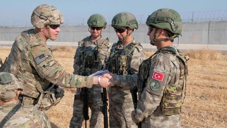 toyrkikos_stratos_amerikanikos