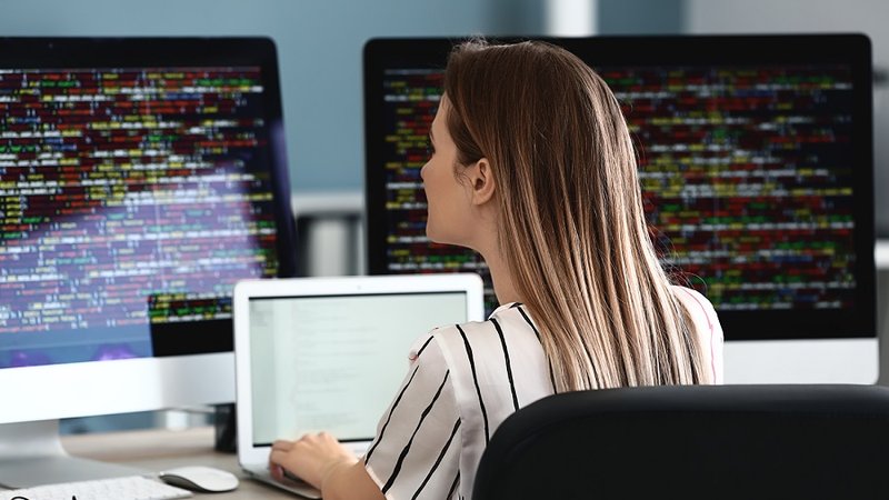Woman-Computer-lg