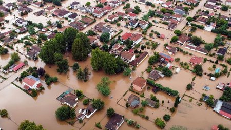 2363ea15abf341c9071309540e667403_2023-09-07T094839Z_1732907633_RC2L33AMVADY_RTRMADP_5_EUROPE-WEATHER-GREECE-STORM-1