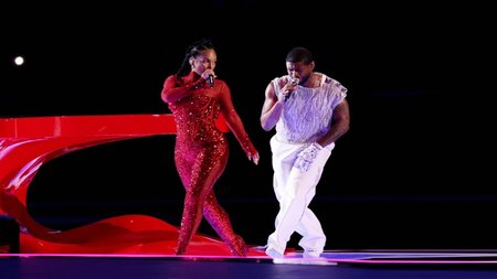 alicia-keys-joins-usher-doing-super-bowl-halftime-show-05