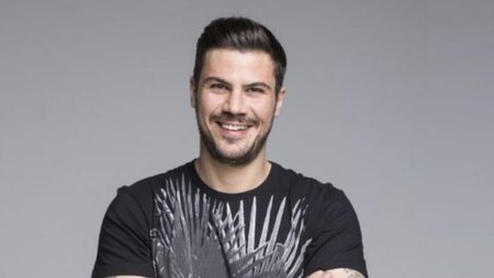 ΑΚΗΣ ΠΕΤΡΕΤΖΙΚΗΣ 1