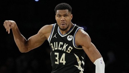 giannis-antetokounmpo