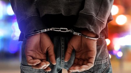 xeiropedes-astynomia-syllipsi