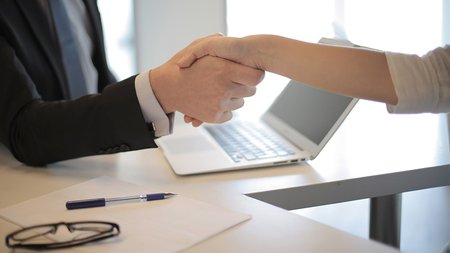 handshake_job_interview_work