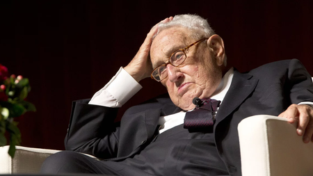 henry_kissinger_thinking_ap.jpg