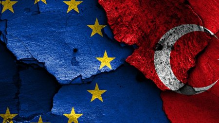 turkey_eu_flags_cracked_sl
