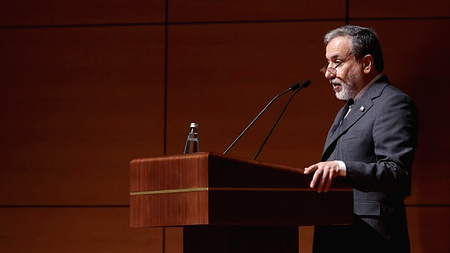 To-Iran-apokleiei-tacheia-epanenarxi-ton-sunomilion-me-tis-IPA