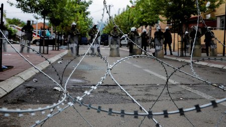 2023-05-31T081157Z_1027607284_RC2G91AL6JZT_RTRMADP_5_KOSOVO-SERBS-VIOLENCE-1024x655