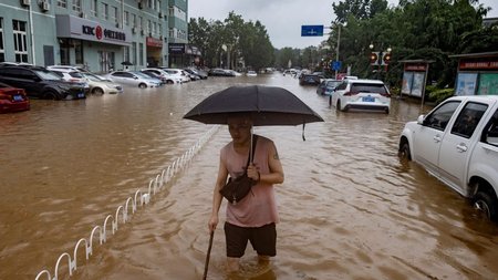 2023-08-01T053206Z_138835262_RC2SE2AAQDJX_RTRMADP_5_ASIA-WEATHER-DOKSURI-CHINA-1024x683