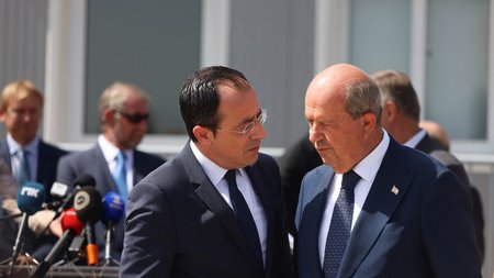 Νίκος Χριστοδουλίδης Ερσίν Τατάρ