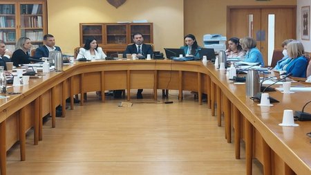 epitropi-ygeias-vouli255