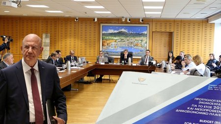 ΠΡΟΥΠΟΛΟΓΙΣΜΟΣ-ΜΑΚΗΣ ΚΕΡΑΥΝΟΣ