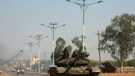 south-sudan-tanks