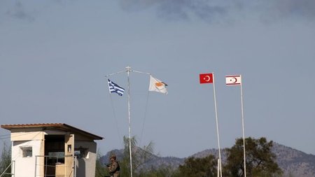 CYPRUS-KYPRIAKO-GREEK-TURKISH-FLAGS-790x400