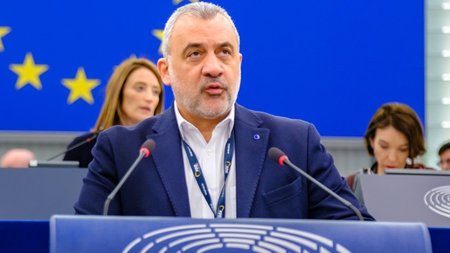 Loucas 2025-04-02 copy