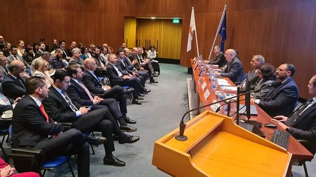 ΠΡΑΣΙΝΗ ΦΟΡΟΛΟΓΙΑ ΠΑΡΟΥΣΙΑΣΗ