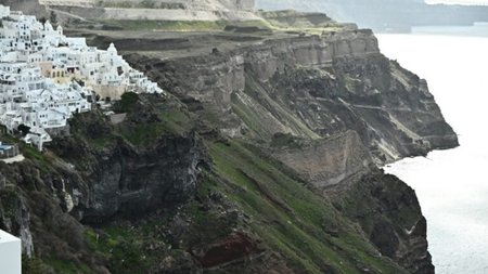 Santorini-hfaisteia-768x512