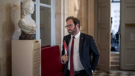 ΓΑΛΛΟΣ ΥΠΟΙΚ