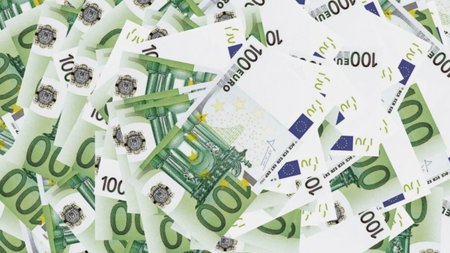 MixCollage-24-Dec-2024-08-40-AM-8275