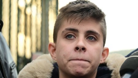 62cdfc28-mourtzoukou