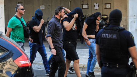 συλληφθέντες