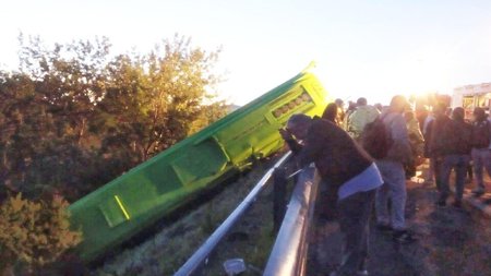 Italy_bus_Avelino_Twitter-960x600