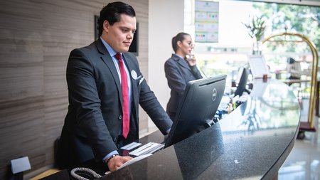 hotel_reception_tourism