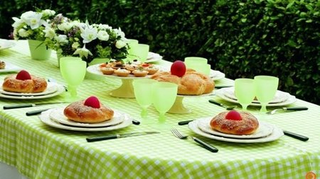 pasxalinotrapeziexw-1