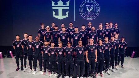 MixCollage-06-Feb-2024-03-55-PM-5487