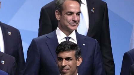 μητσοτακης σουνακ