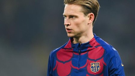 frenkie-de-jong-fc-barcelona-v-villarreal-cf-laliga-ea-sports-2024