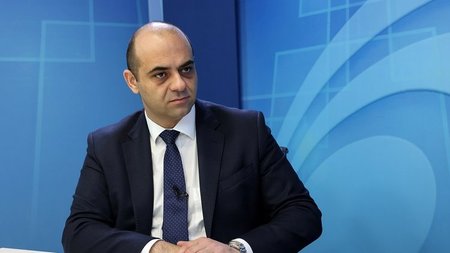 GIANNES_PANAGIOTOU_SUNENTEUKsE.width-750