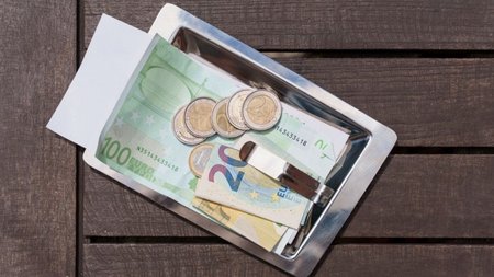 p1i8p80j5m1q8u1rvn18e77cv1gmo1_1400x800