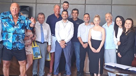 DOC.20230802.5329672.touristes