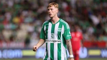 b_morgan-brown-1-scaled-1-696x464