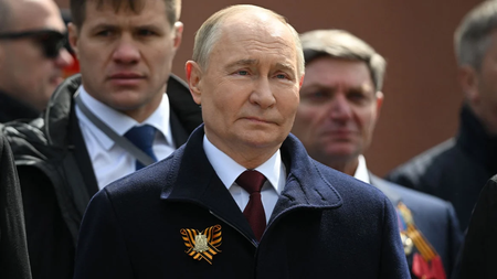 arthrou-putin-parade